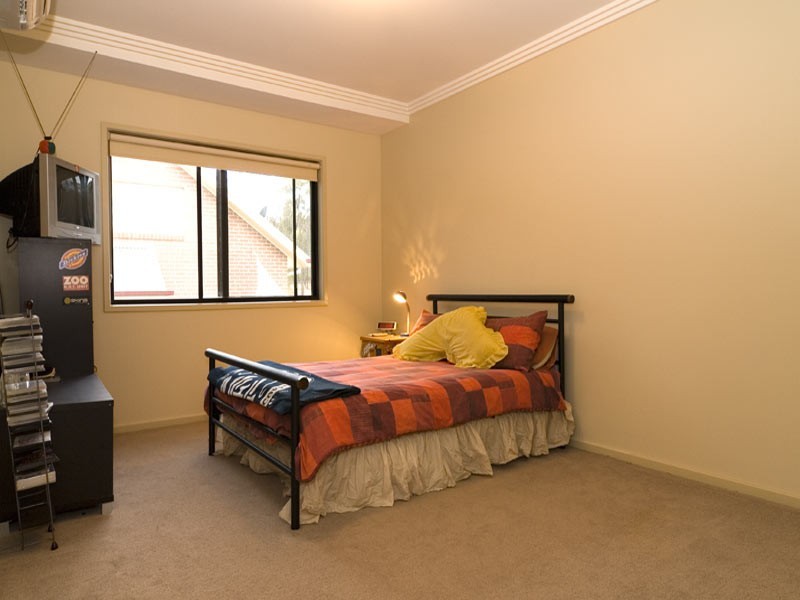 1 Philden Way, Spring Gully VIC 3550