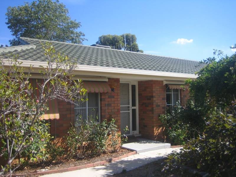 8 cheriton drive, Strathdale VIC 3550