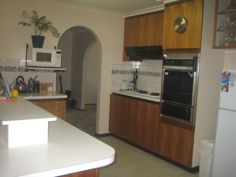 8 cheriton drive, Strathdale VIC 3550