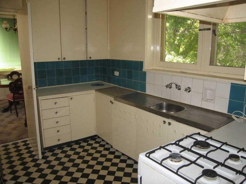 73 Miller Street, Quarry Hill VIC 3550