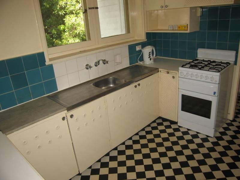 73 Miller Street, Quarry Hill VIC 3550