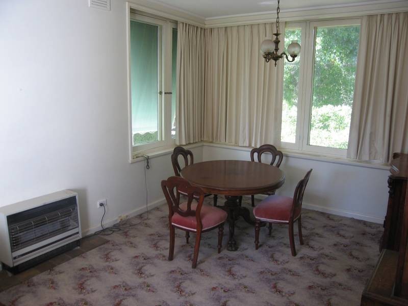 73 Miller Street, Quarry Hill VIC 3550