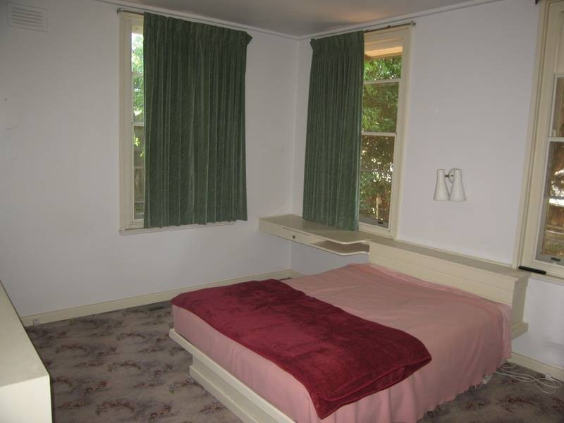 73 Miller Street, Quarry Hill VIC 3550