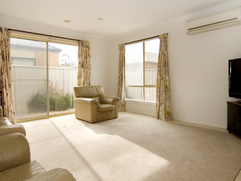 10 Manna Gum Drive, Epsom VIC 3551