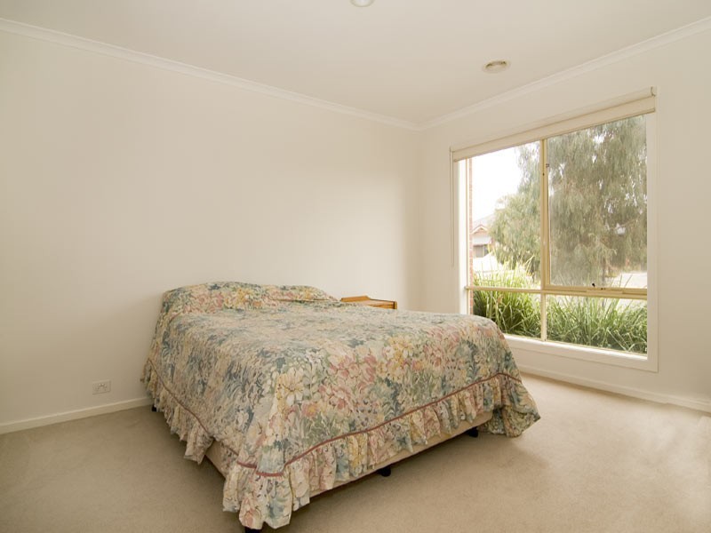 10 Manna Gum Drive, Epsom VIC 3551