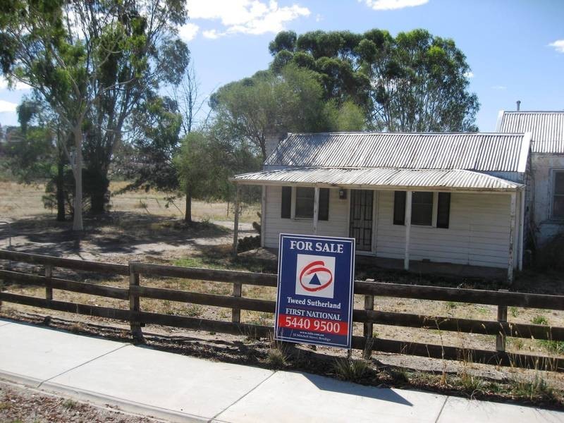 24 Lazarus Street, Golden Square VIC 3555