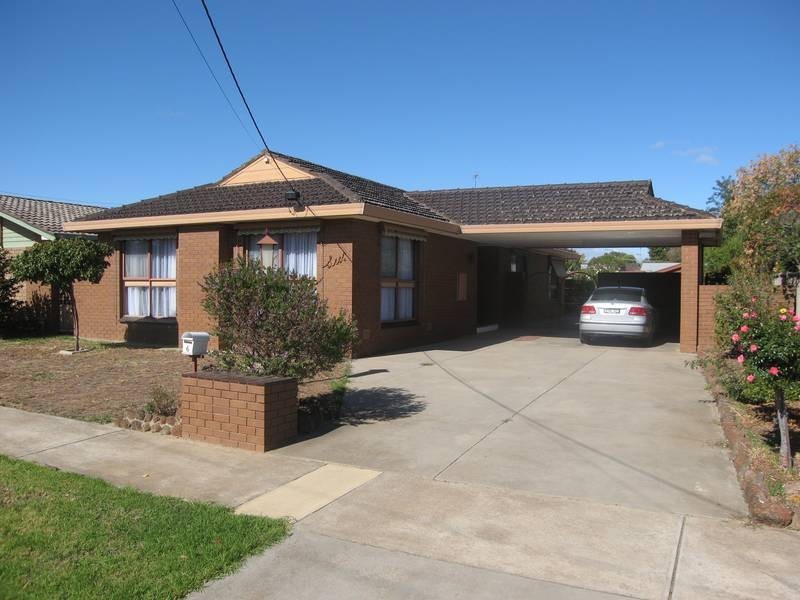 6 Osborn Avenue, Kangaroo Flat VIC 3555