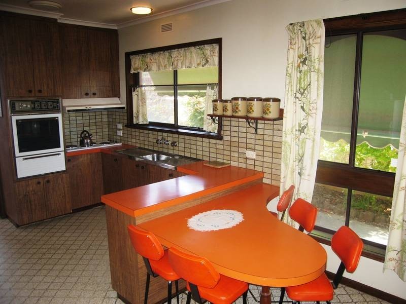 6 Osborn Avenue, Kangaroo Flat VIC 3555