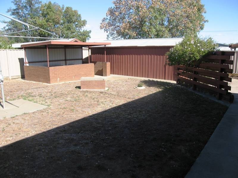 6 Osborn Avenue, Kangaroo Flat VIC 3555