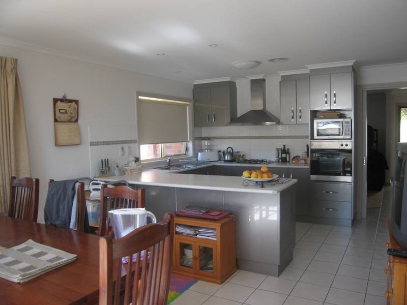 1/102B Chum Street, Golden Square VIC 3555