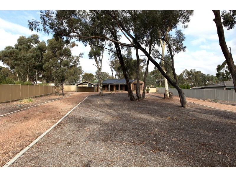 21 Bedarra Court, Maiden Gully VIC 3551