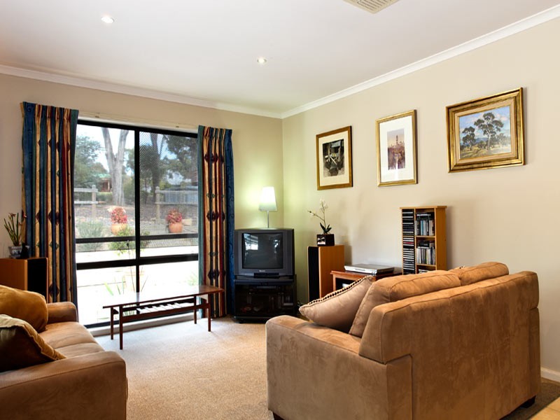 21 Bedarra Court, Maiden Gully VIC 3551