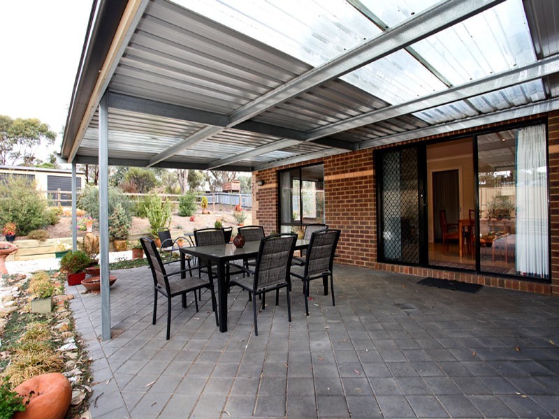 21 Bedarra Court, Maiden Gully VIC 3551