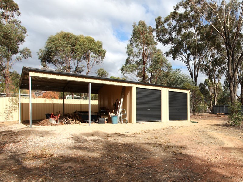 21 Bedarra Court, Maiden Gully VIC 3551