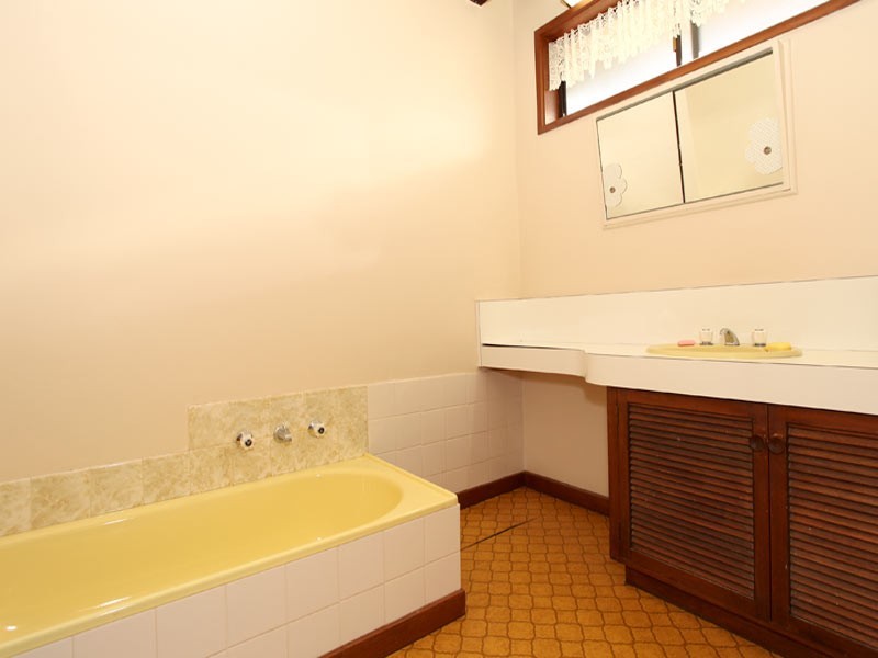 66-68 Crusoe Road, Kangaroo Flat VIC 3555