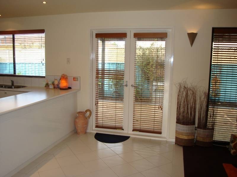 2/6 Magazine Boulevard, Golden Square VIC 3555