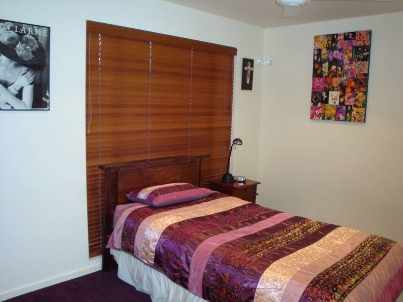 2/6 Magazine Boulevard, Golden Square VIC 3555