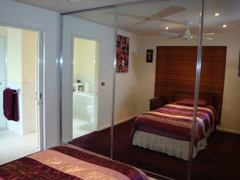 2/6 Magazine Boulevard, Golden Square VIC 3555