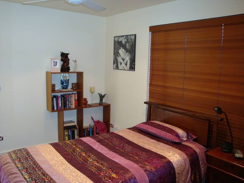 2/6 Magazine Boulevard, Golden Square VIC 3555
