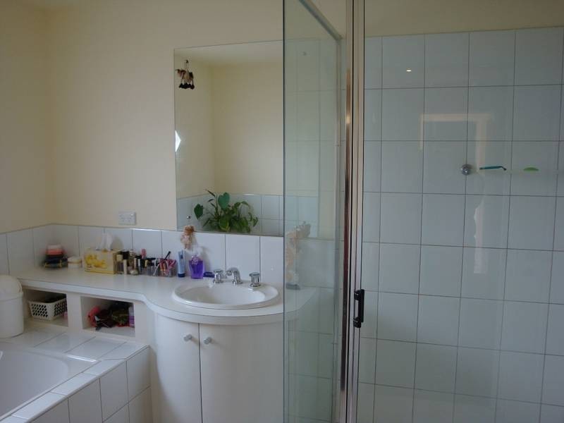 2/6 Magazine Boulevard, Golden Square VIC 3555