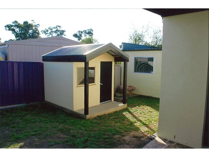 2/6 Magazine Boulevard, Golden Square VIC 3555
