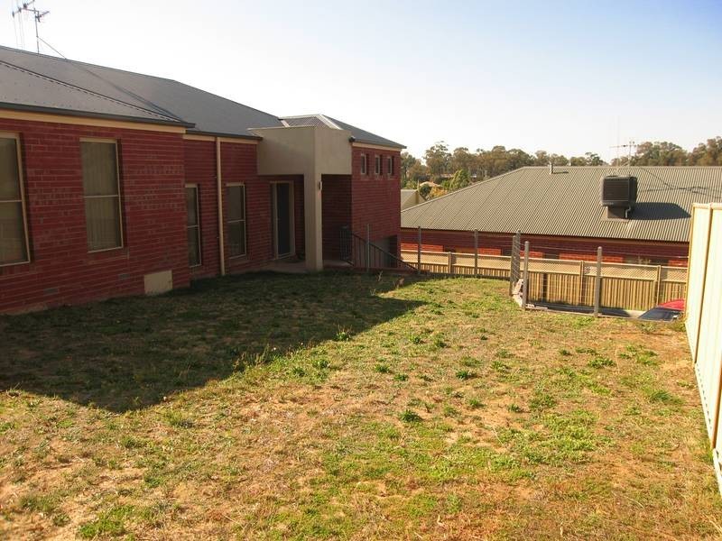 5B Bottlebrush Court, Strathdale VIC 3550