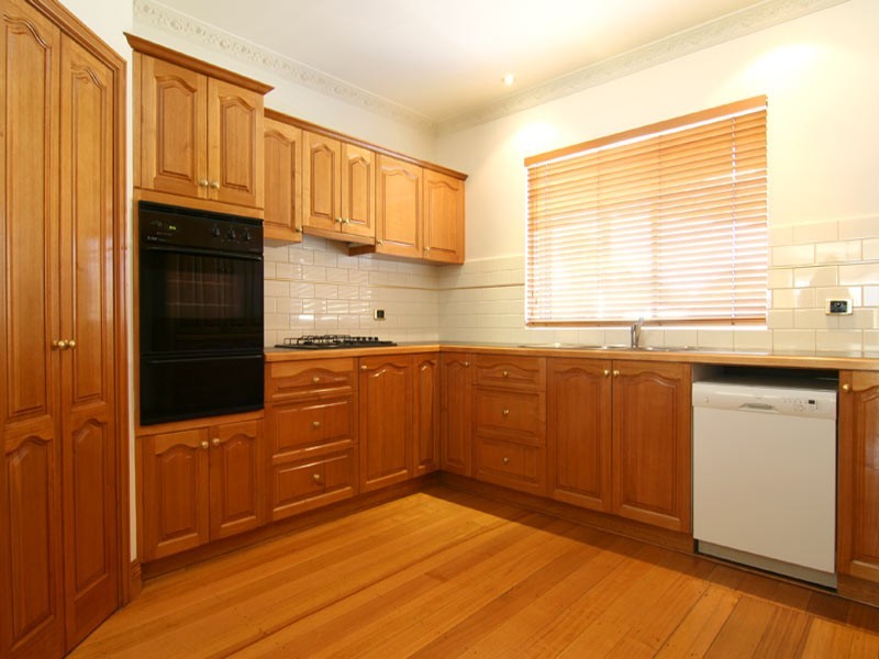 33 Adam Street, Quarry Hill VIC 3550