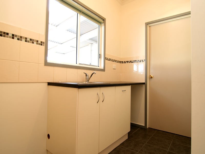 33 Adam Street, Quarry Hill VIC 3550