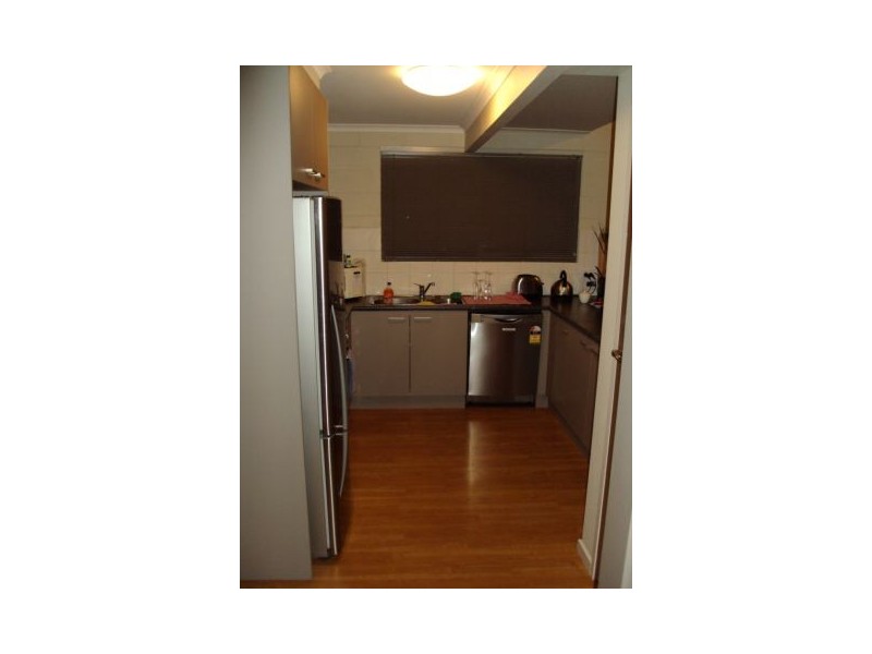 2/8 Heyington Place, Strathdale VIC 3550