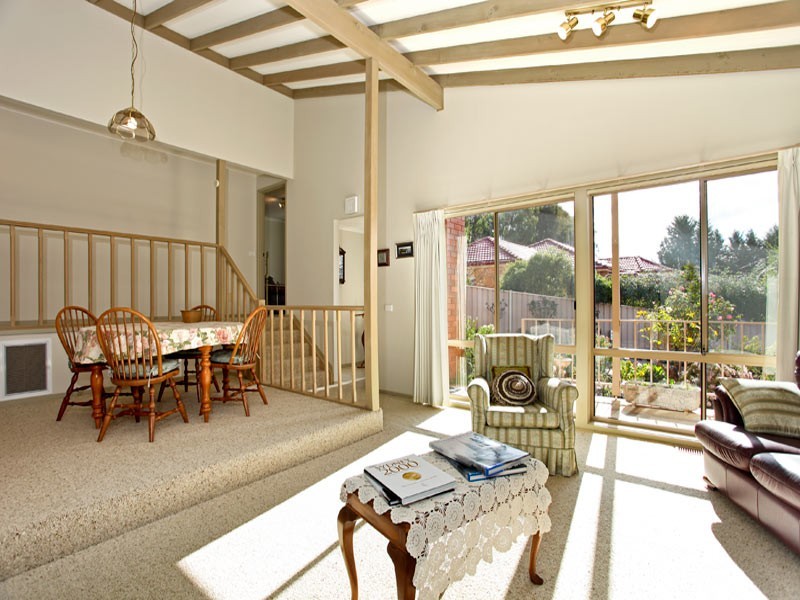 2/8 Langford Court, Strathdale VIC 3550