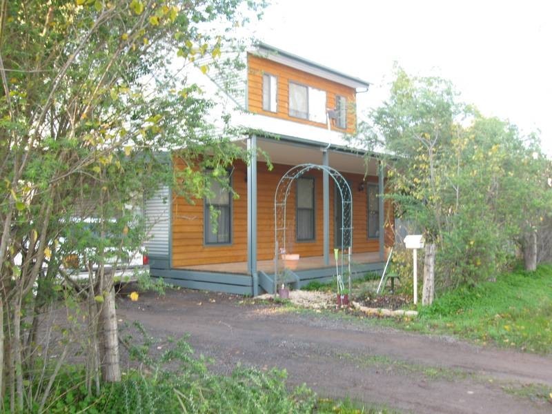 21 Crusoe Road, Kangaroo Flat VIC 3555