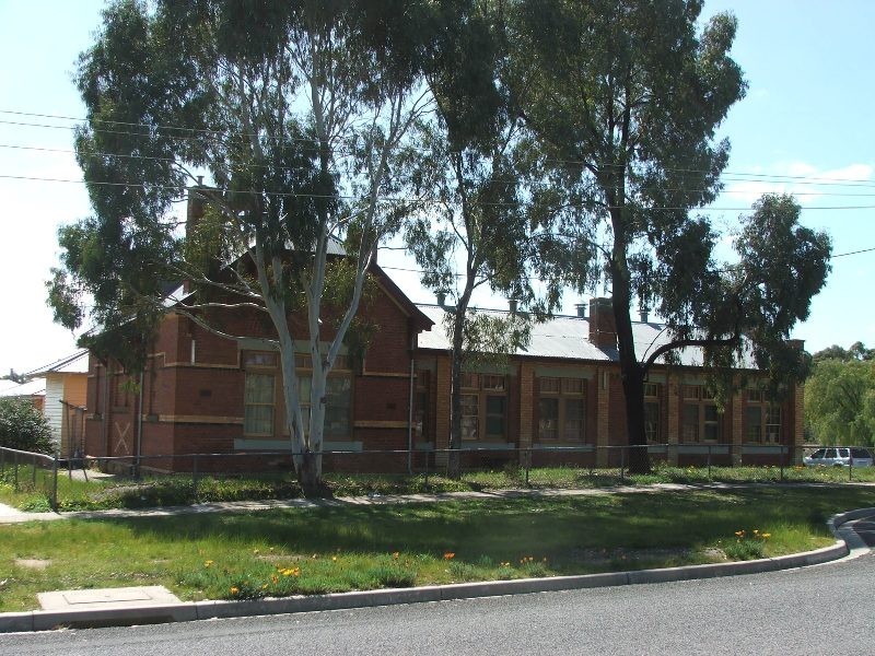 28 View Street, Kangaroo Flat VIC 3555