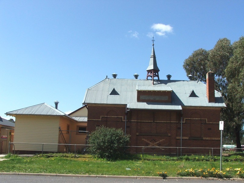 28 View Street, Kangaroo Flat VIC 3555