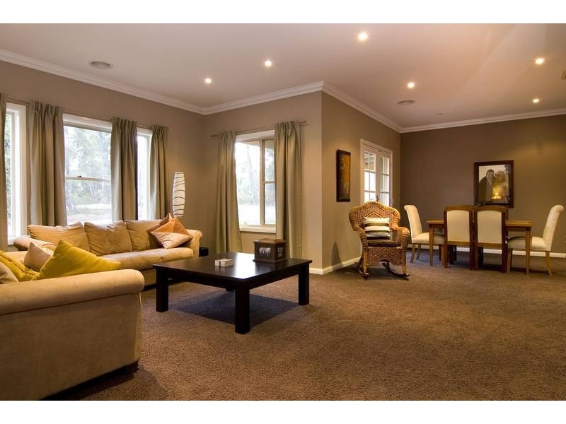 7 Floreate Drive, Junortoun VIC 3551