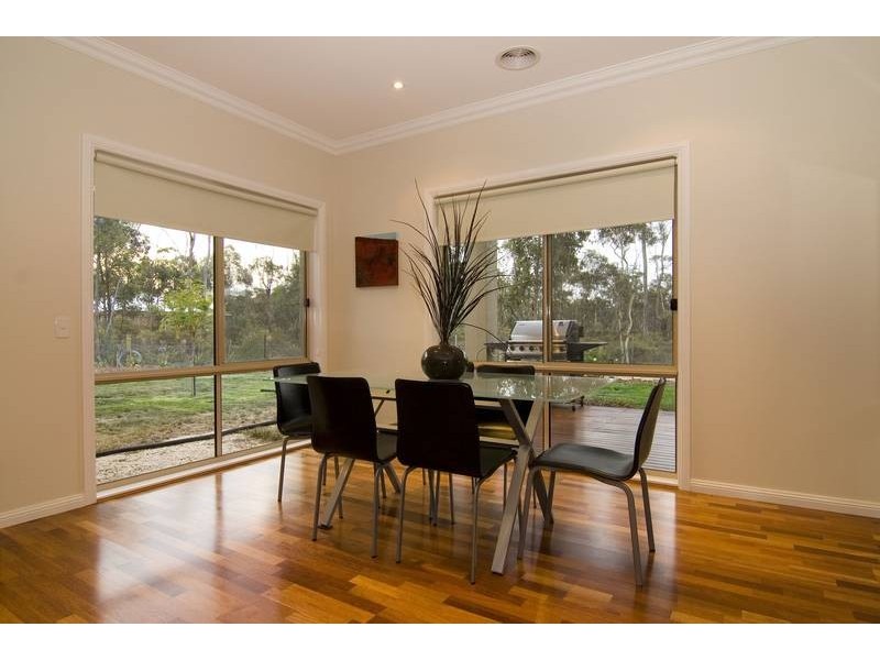 7 Floreate Drive, Junortoun VIC 3551