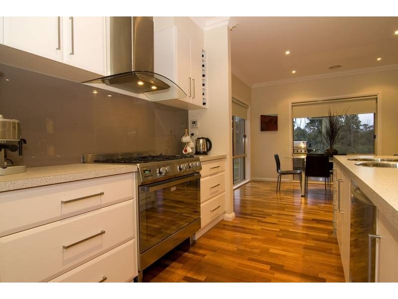 7 Floreate Drive, Junortoun VIC 3551