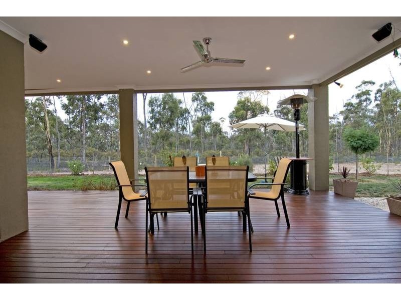 7 Floreate Drive, Junortoun VIC 3551