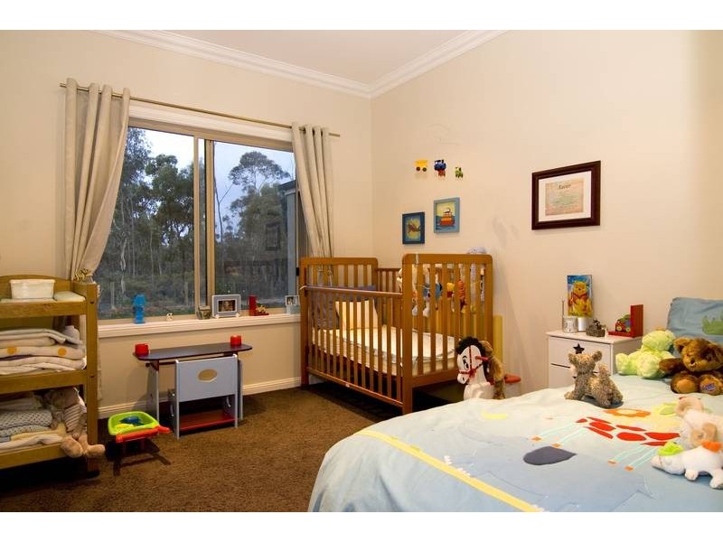 7 Floreate Drive, Junortoun VIC 3551