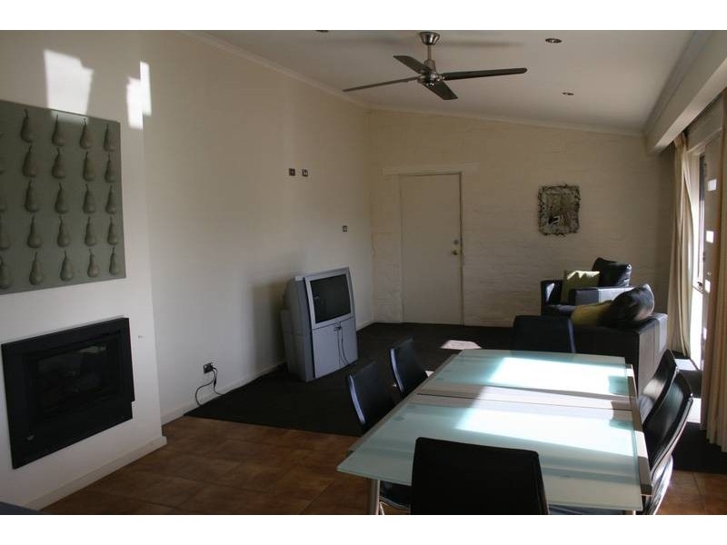 9 Oxford Terrace, Strathdale VIC 3550