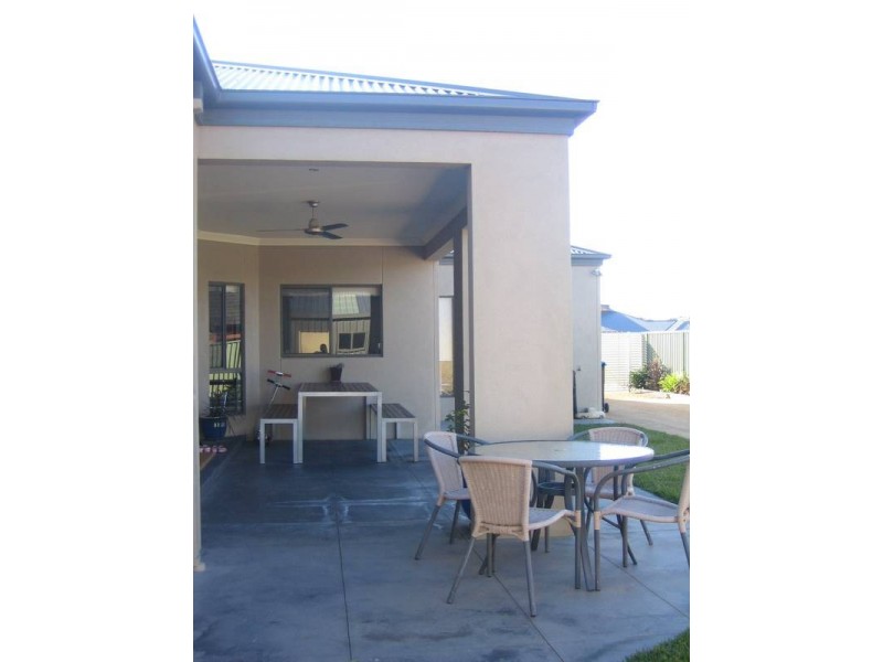 3 Stirling Avenue, Junortoun VIC 3551