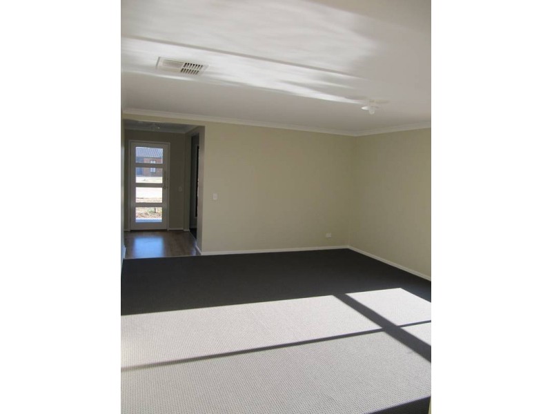 15 McConnachie Court, Epsom VIC 3551