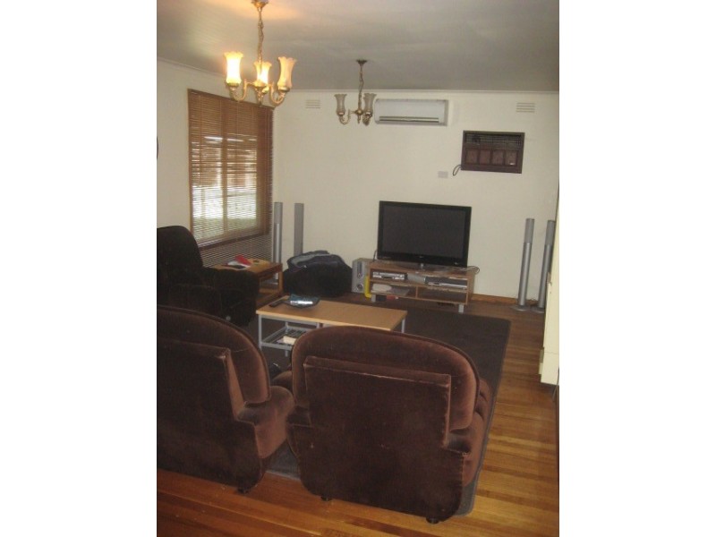 6 Bren Street, Kennington VIC 3550