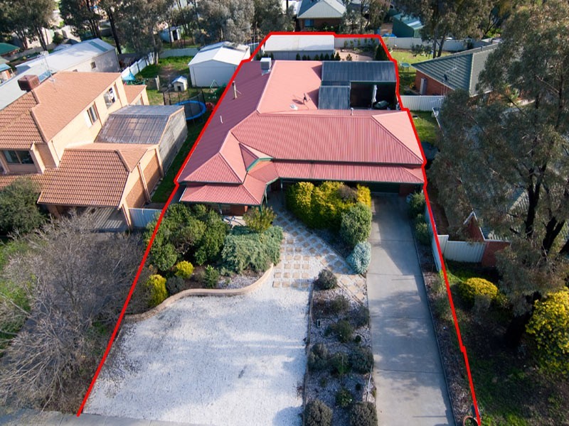 16 Sherwood Drive, Flora Hill VIC 3550