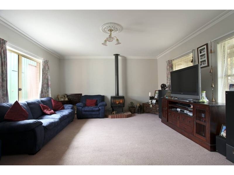 8 Diamond Court, Kangaroo Flat VIC 3555