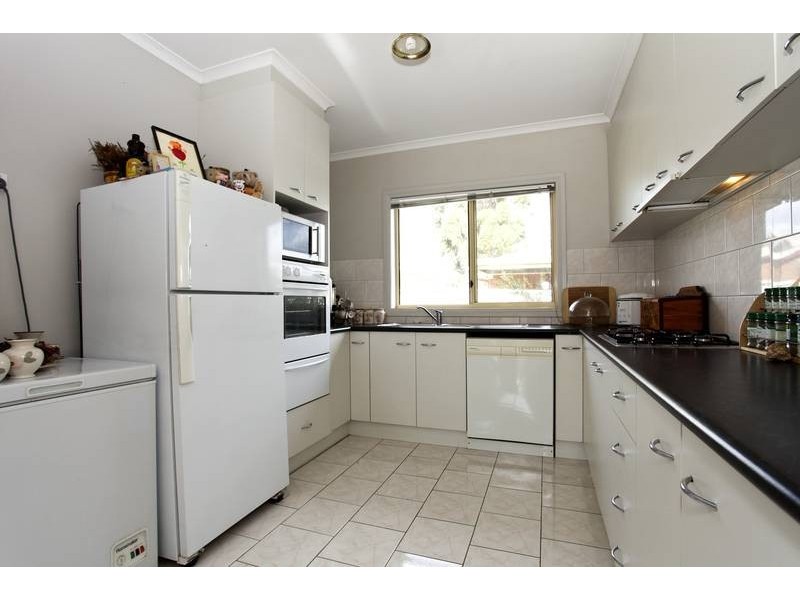8 Diamond Court, Kangaroo Flat VIC 3555