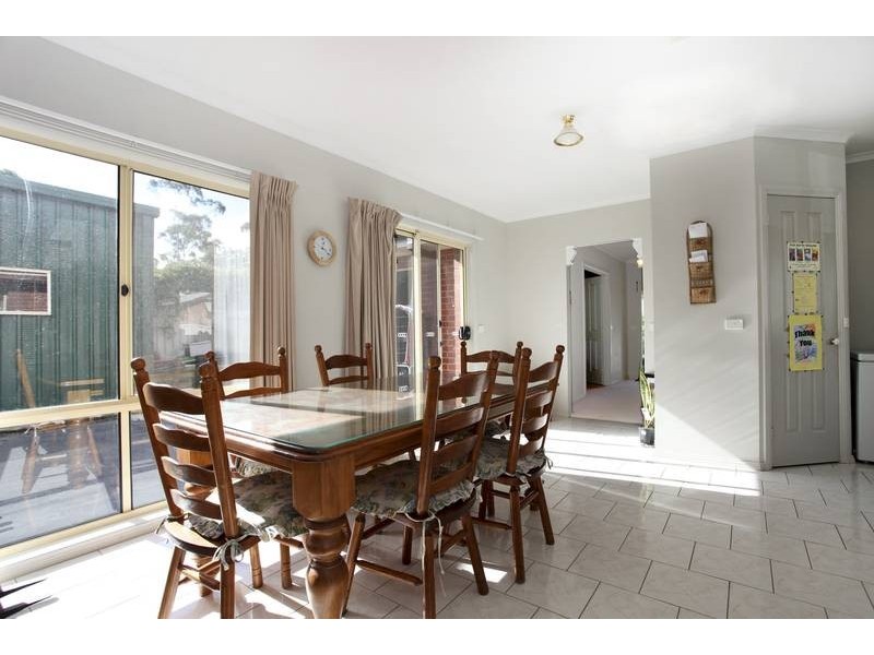 8 Diamond Court, Kangaroo Flat VIC 3555