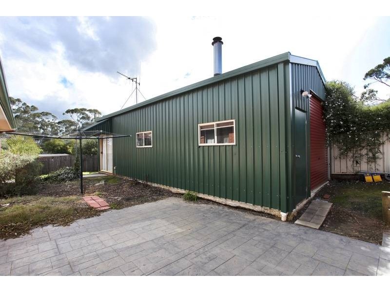 8 Diamond Court, Kangaroo Flat VIC 3555