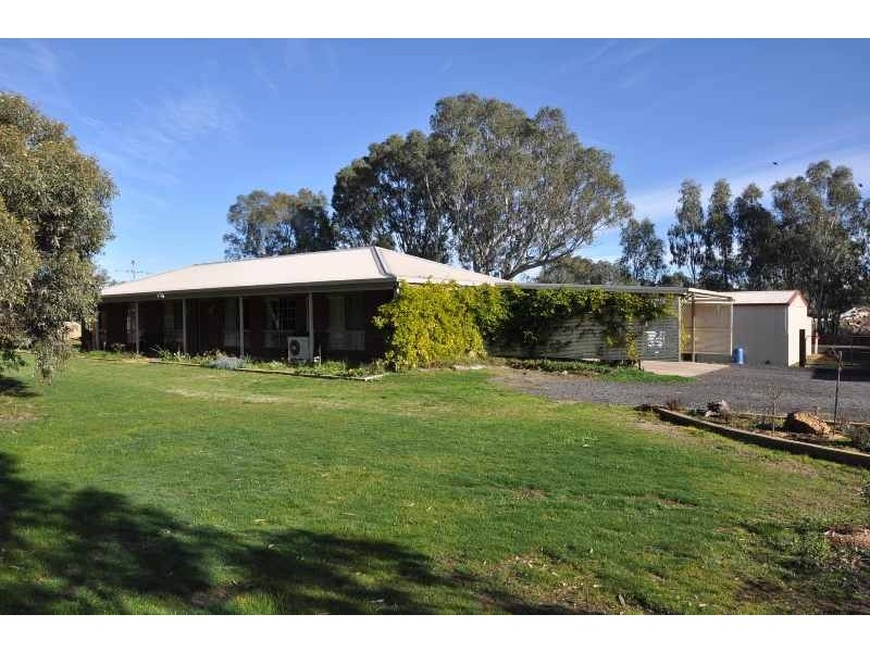 49 McDowells Road, East Bendigo VIC 3550
