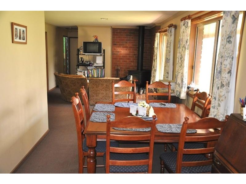 49 McDowells Road, East Bendigo VIC 3550