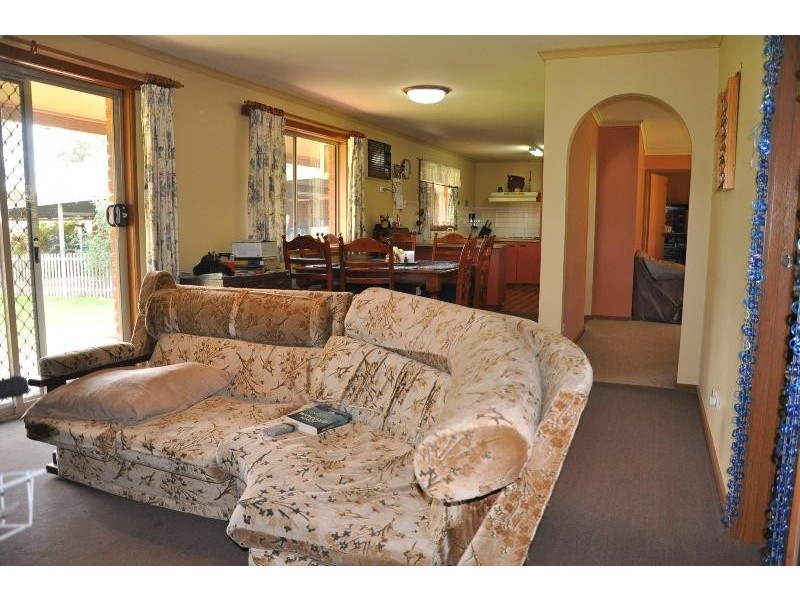 49 McDowells Road, East Bendigo VIC 3550